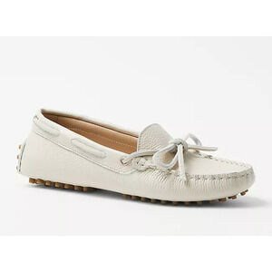 NEW ANN TAYLOR AT WEEKEND IVORY LEATHER DRIVING MOCCASINS FLATS SHOES SZ 7